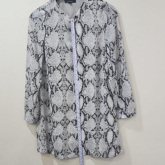 Snakeskin Print Olivaceous Black and White Dres Mini - Picture 11 of 11